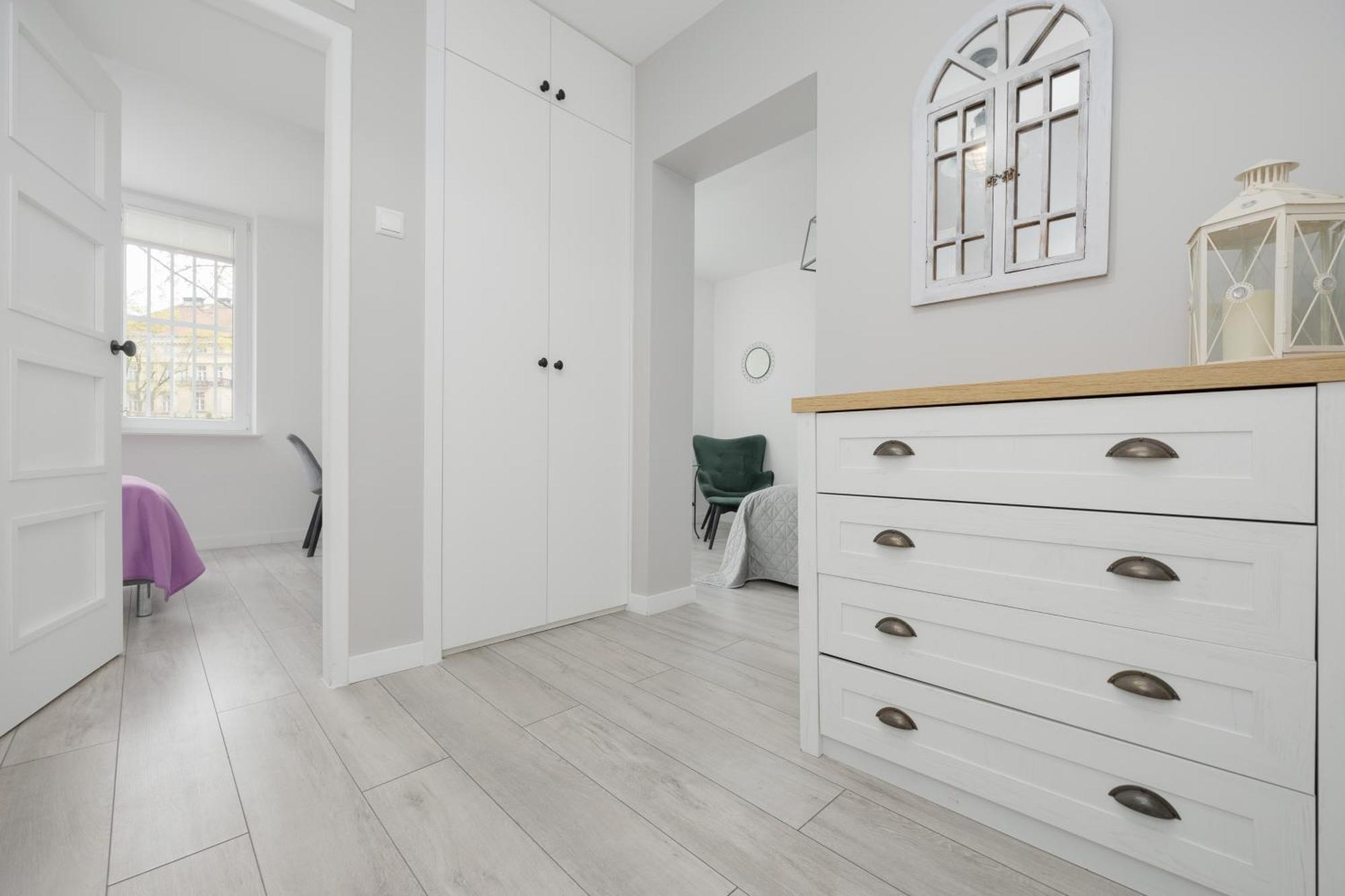 Schillera By Renters * Warszawa
